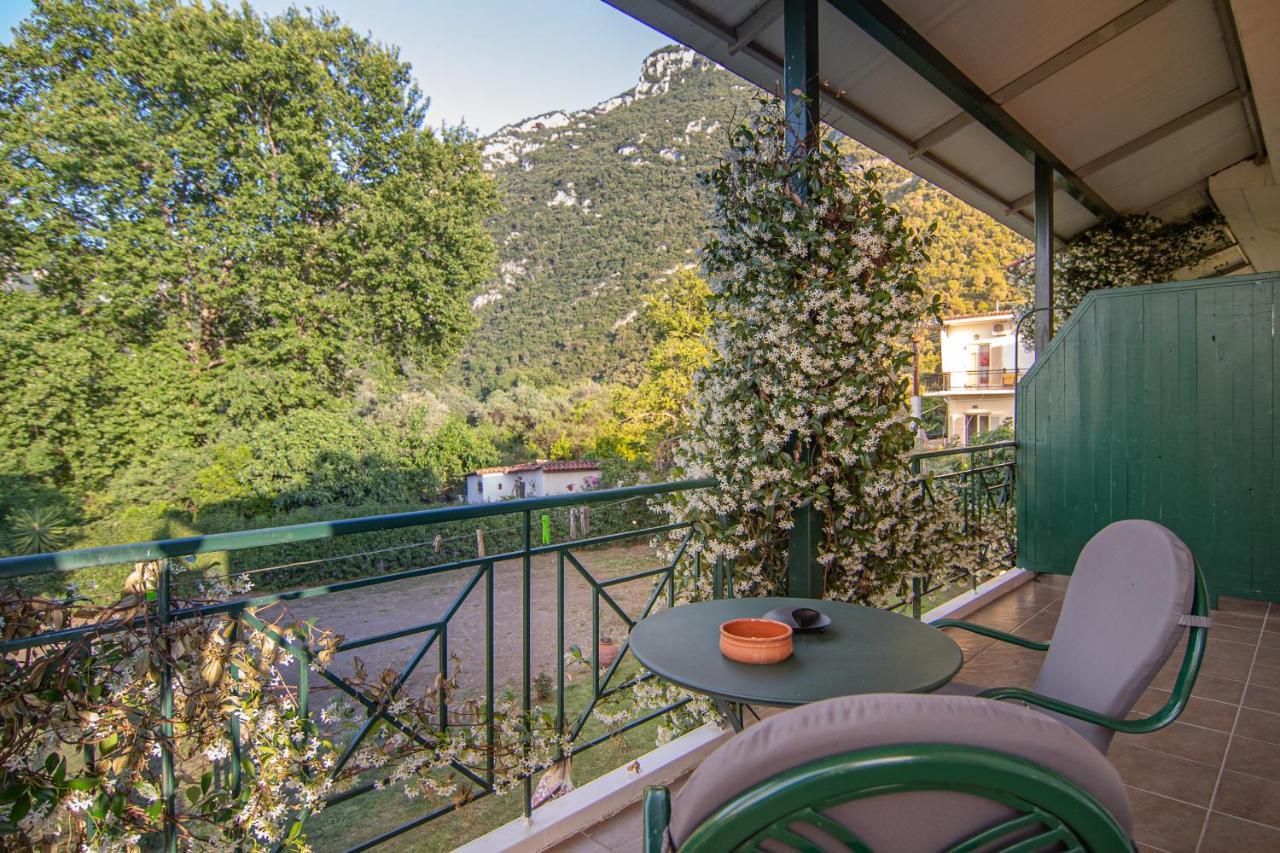Tsertos Apartments Καμένα Βούρλα Εξωτερικό φωτογραφία