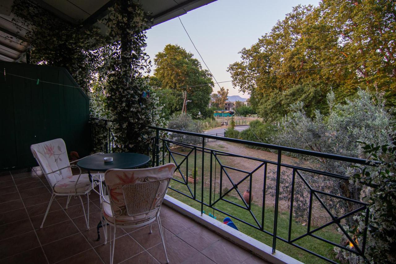 Tsertos Apartments Καμένα Βούρλα Εξωτερικό φωτογραφία