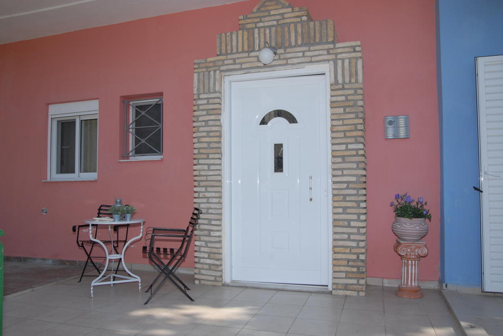 Tsertos Apartments Καμένα Βούρλα Εξωτερικό φωτογραφία