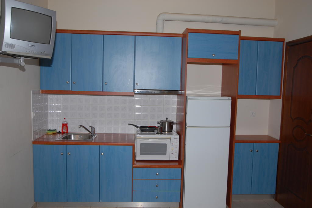 Tsertos Apartments Καμένα Βούρλα Εξωτερικό φωτογραφία
