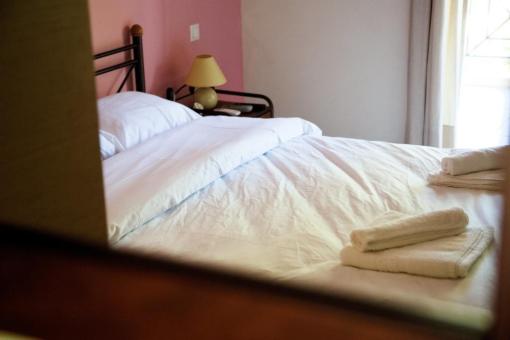 Tsertos Apartments Καμένα Βούρλα Εξωτερικό φωτογραφία