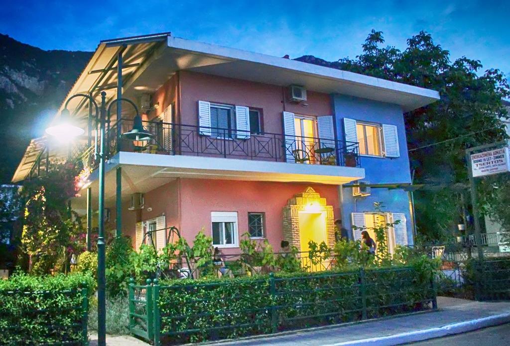 Tsertos Apartments Καμένα Βούρλα Εξωτερικό φωτογραφία